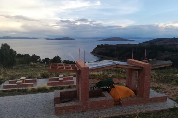 Great spot protected from the rain near Titicaca lake