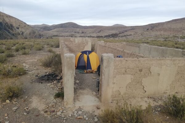 Finding refuge at an abandoned building in southern Perú